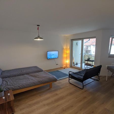 Ideales Messe Appartment 15Min Fahrtweg Кирххайм-унтер-Тек Экстерьер фото