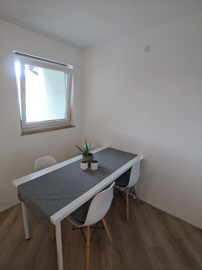 Ideales Messe Appartment 15Min Fahrtweg Кирххайм-унтер-Тек Экстерьер фото